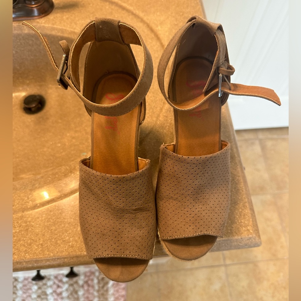 Wedges - Picture 2 of 3